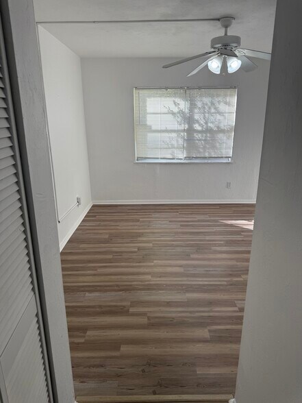 Building Photo - 3701 SW 30th Ter