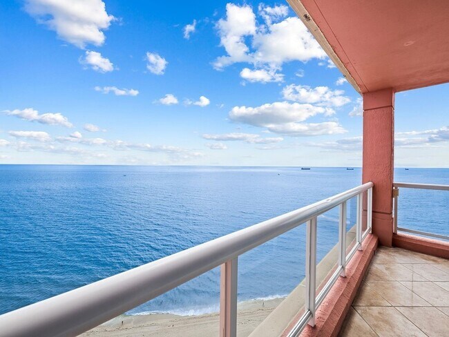 Building Photo - 2110 N Ocean Blvd