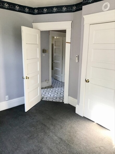 Building Photo - 339 W Columbia St