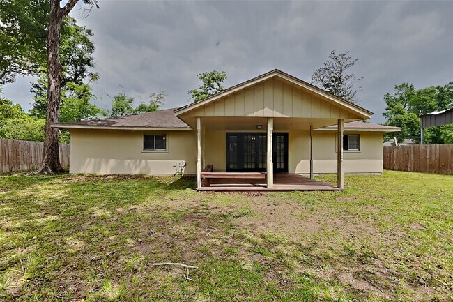 Building Photo - 3419 Shadowcrest Ln