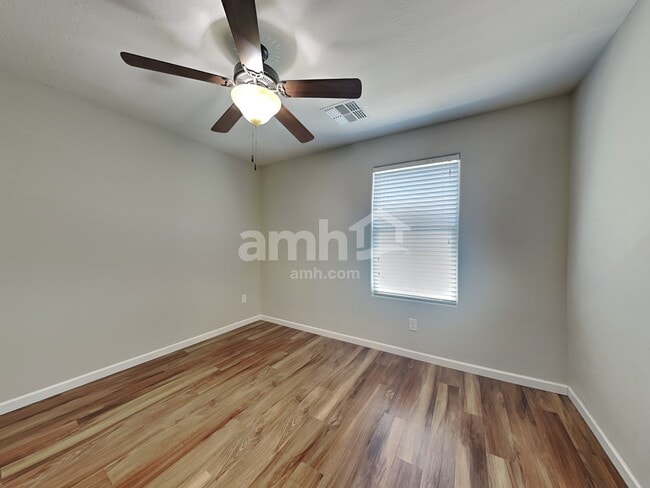 Building Photo - 20709 W Maiden Ln
