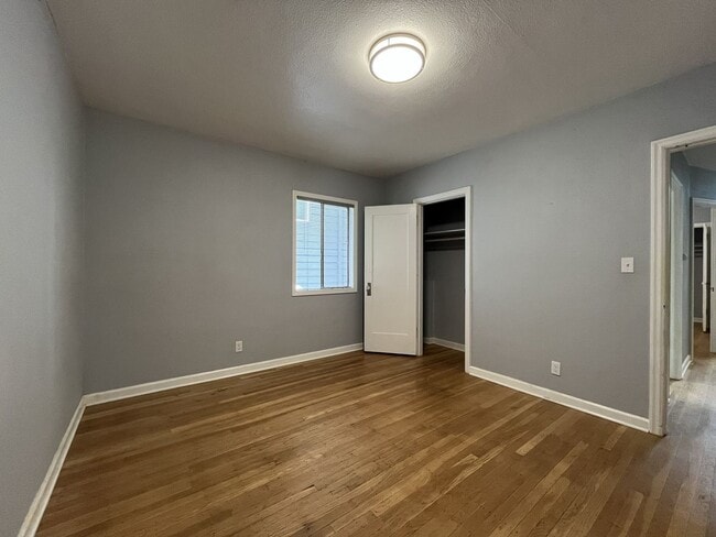 Building Photo - Three-Bedroom Home with Updated Kitchen & Vaulted Ceilings