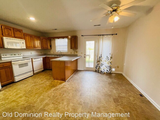 Building Photo - 3 br, 1.5 bath House - 879 Northfield Court