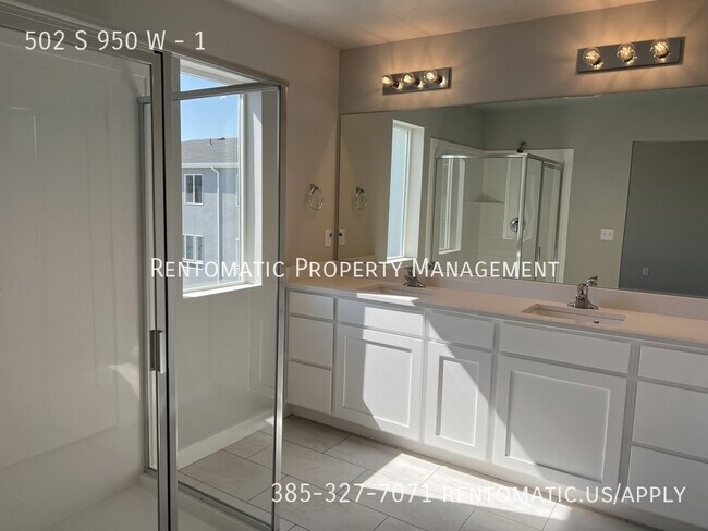 Building Photo - 502 S 950 W