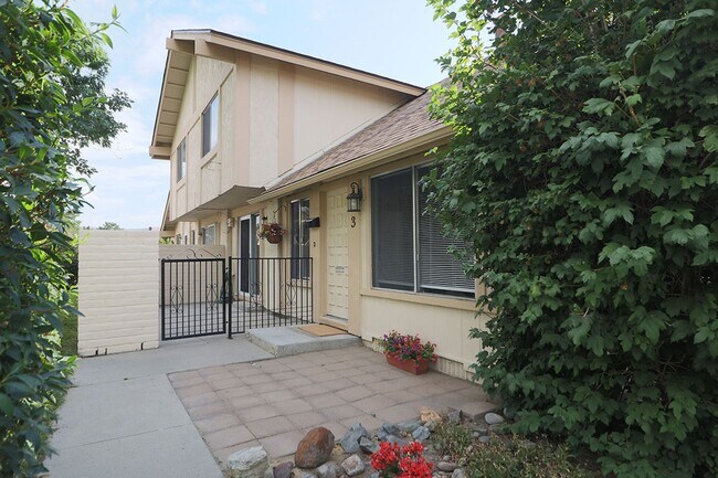 Building Photo - 3 Condor Cir