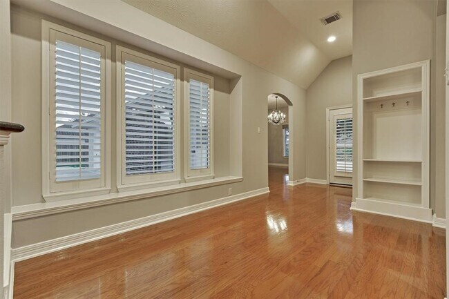 Building Photo - 20806 E Cameron Ridge Dr