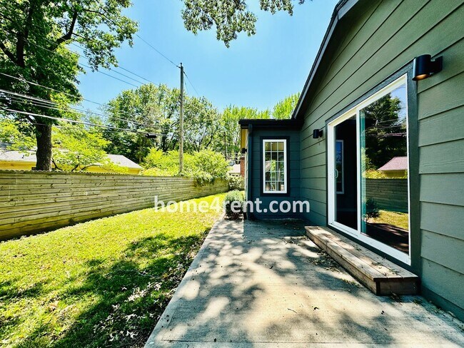 Building Photo - Updated Ranch Style Home in Prairie Villag...