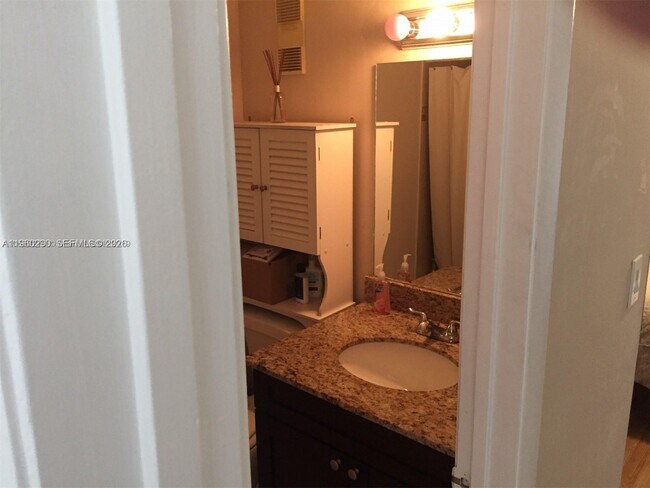 Building Photo - 2191 Bayberry Dr