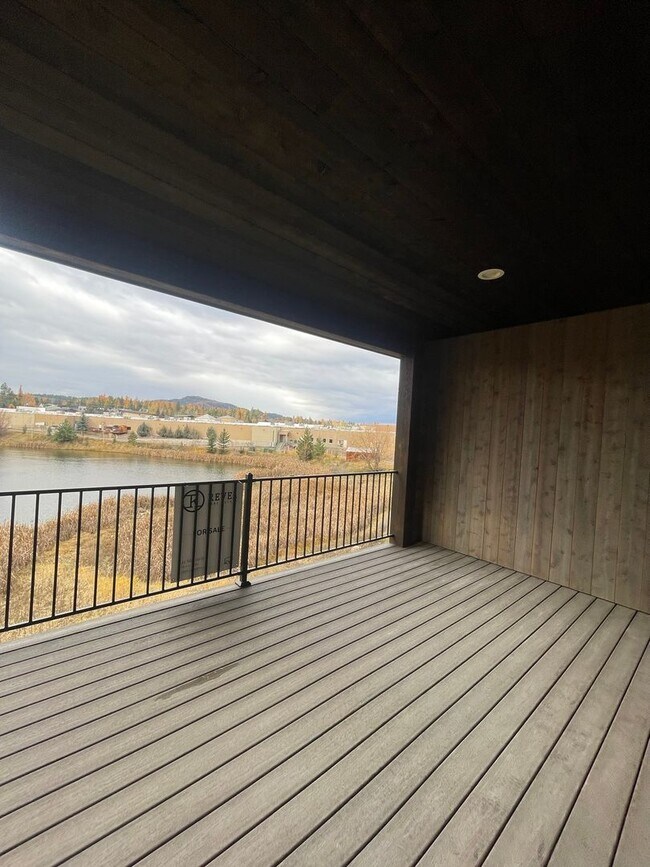 Building Photo - Brand New Three Story Whitefish Townhouse