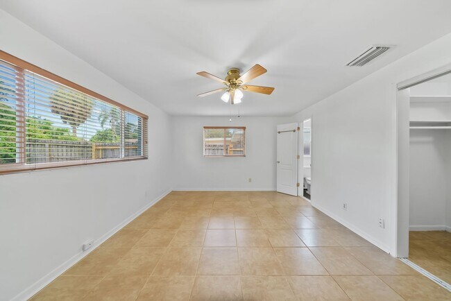 Building Photo - Move In Ready 3/2
