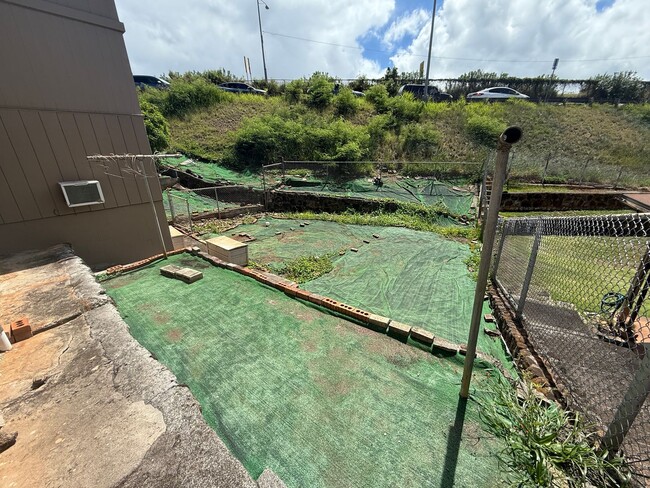 Building Photo - Aiea 3-bedroom 2 bath with 1 assigned parking