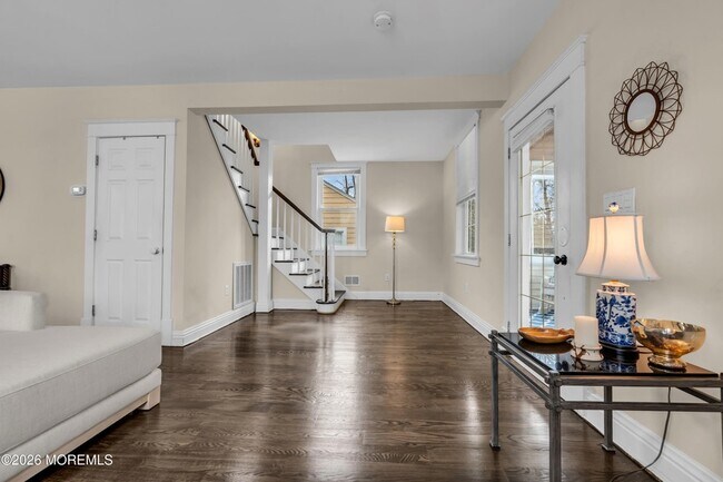 Building Photo - 524 Fisk Ave