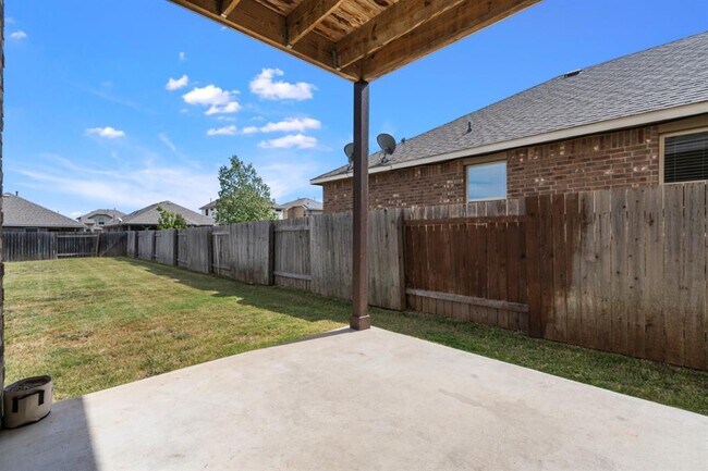 Building Photo - 105 Checkerspot Ct