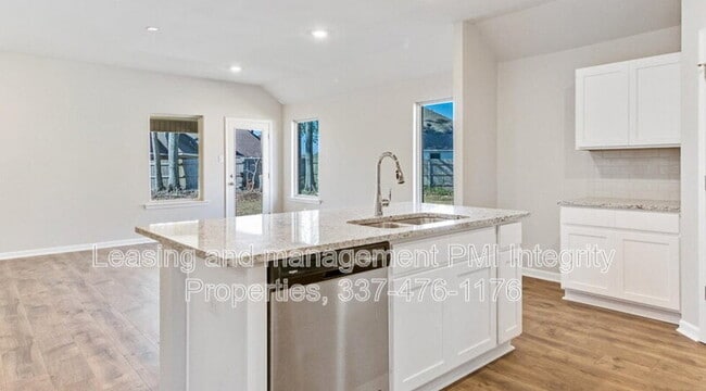 Building Photo - 136 Romain Picard Dr