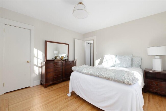 Building Photo - 9 White Terrace