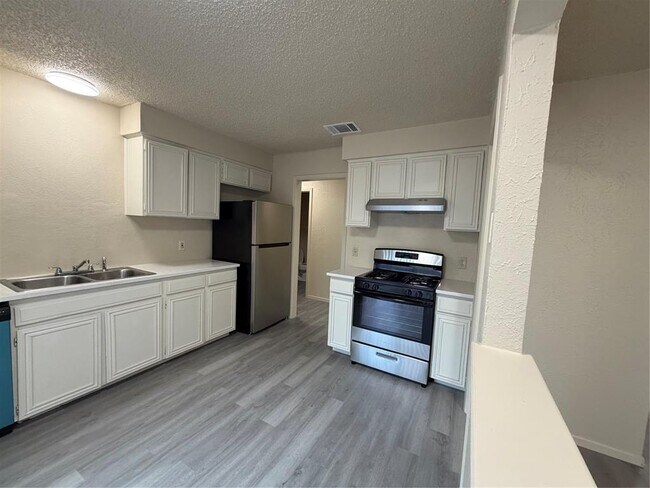 Building Photo - 2400 Berkeley Ave