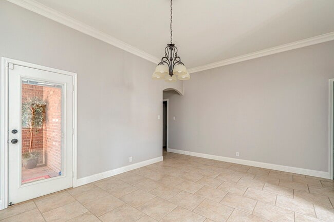 Building Photo - 2903 Savoy Pl