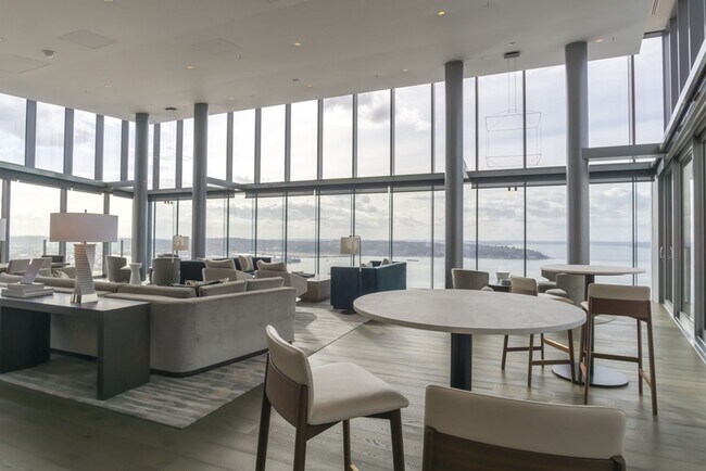 Building Photo - 2bd/1ba Seattle Condo
