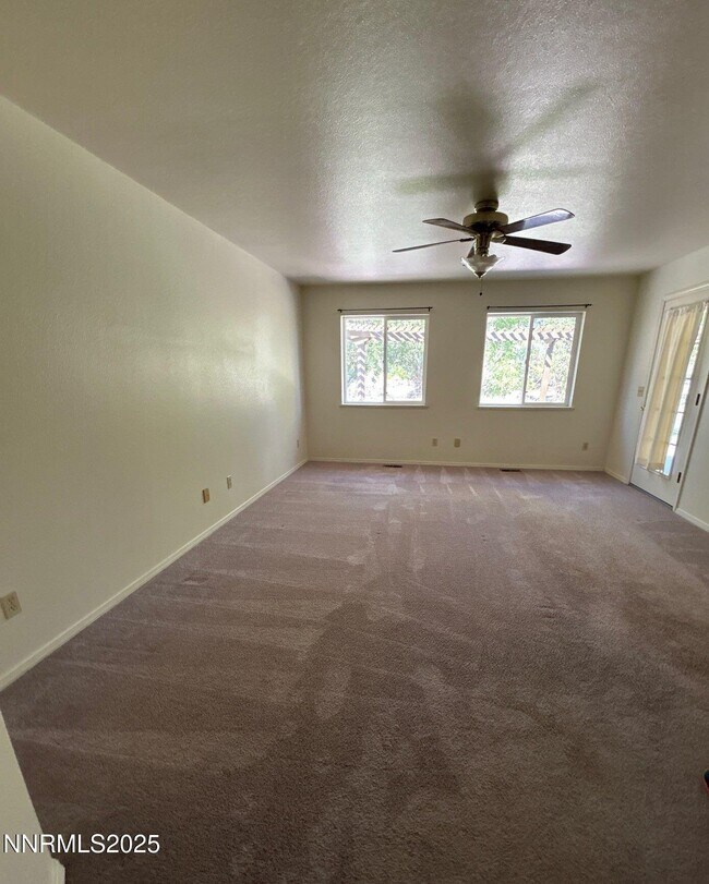 Building Photo - 5390 Vinewood Cir