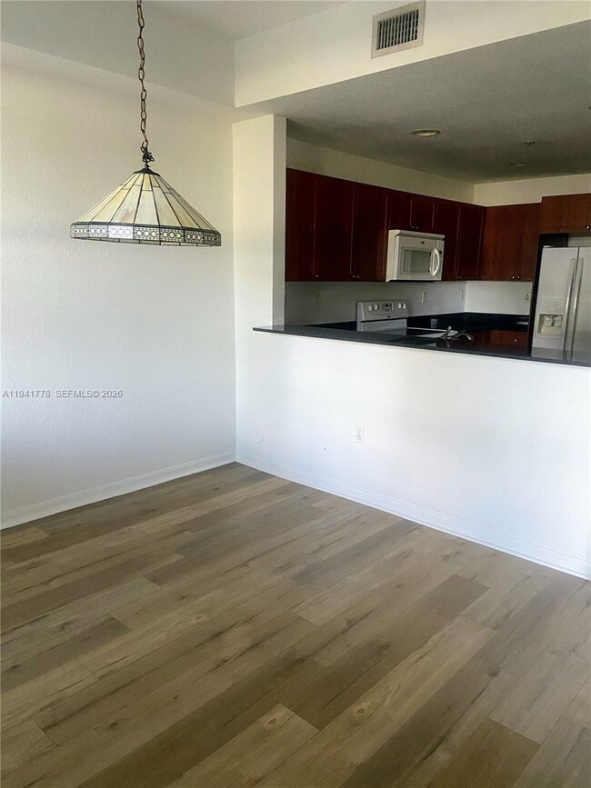 Building Photo - 8933 NW 107 Ct