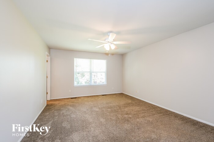 Building Photo - 1099 Reddington Timbers Dr