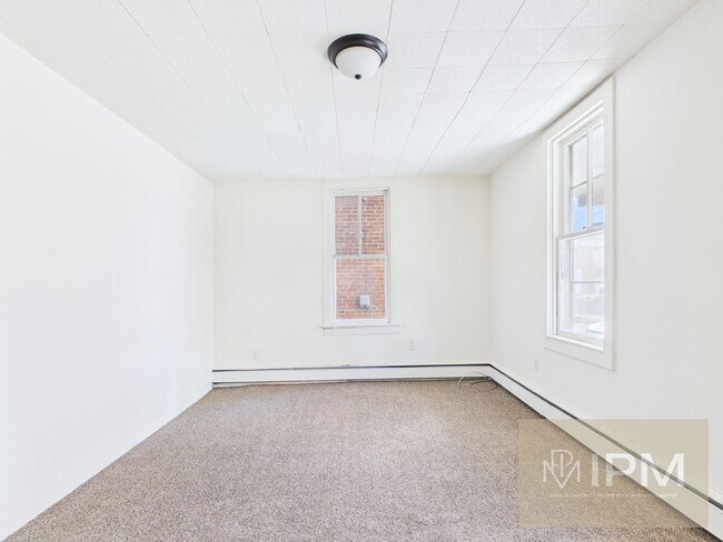 Building Photo - Cozy 3 Bedroom, 1 Bath Home in Spring Grove School District!