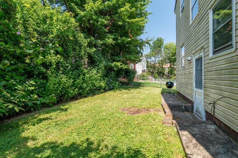 Building Photo - 15 Hausmann Ct
