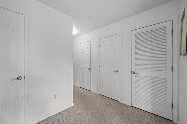 Building Photo - 18 Chapel St