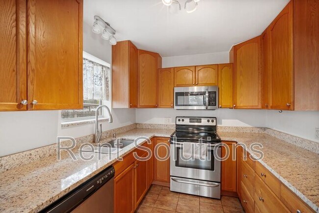 Building Photo - 725 35th St N