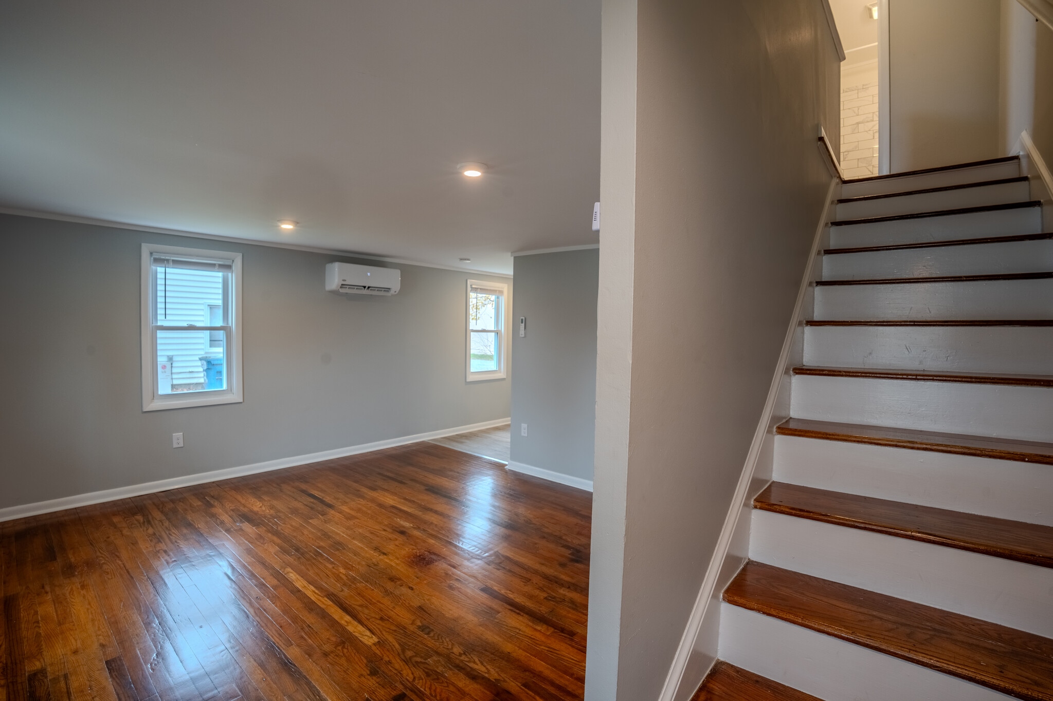 Building Photo - 152 Calvert St