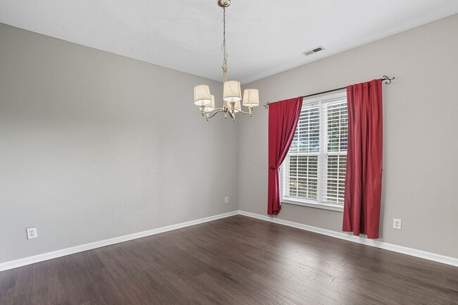 Building Photo - 4 Bedroom Home for Rent in Raleigh NC | Garage | Pet Friendly | $500 Off First Months Rent!