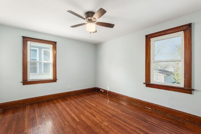 Building Photo - Adorable Single-Family Home!