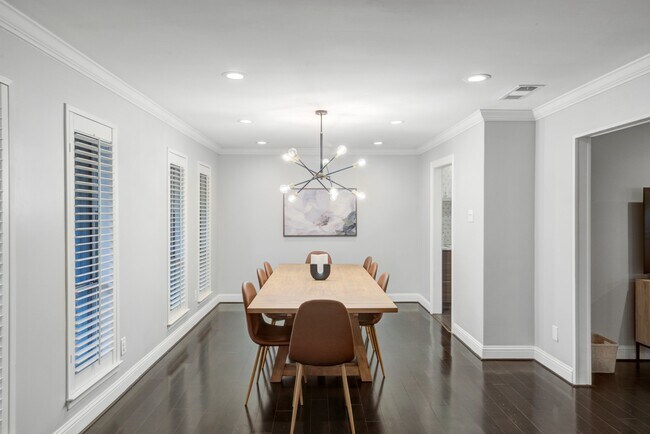Building Photo - 9667 Timberleaf Dr