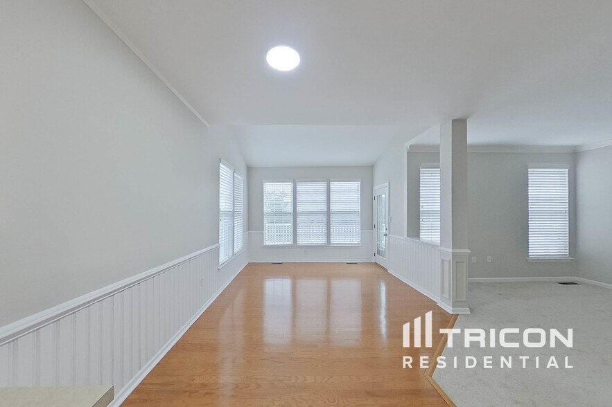 Building Photo - 144 Maloney Terrace