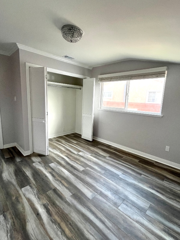 Building Photo - 15535 Saranac Dr