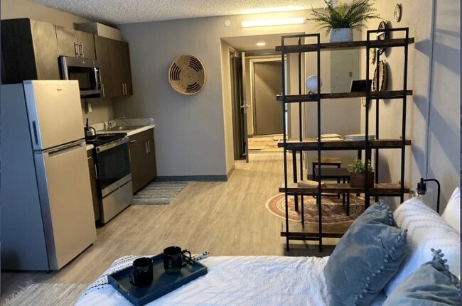 Building Photo - 4205 Hatch Blvd