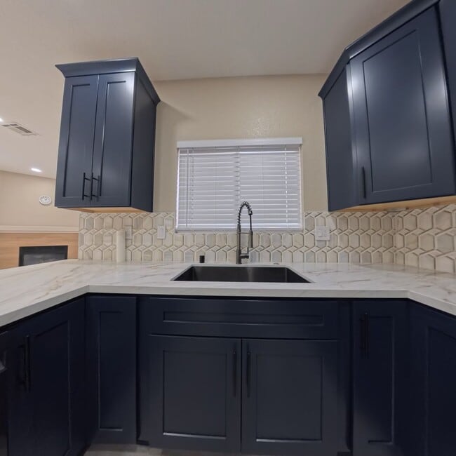 Building Photo - 8725 W Flamingo Rd