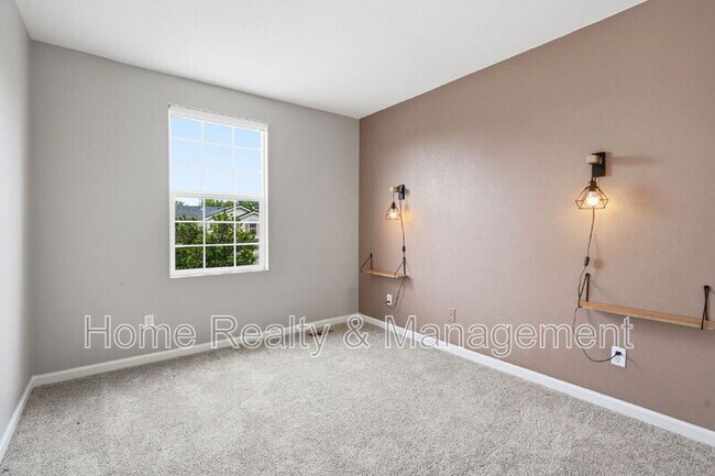 Building Photo - 5174 E 119th Way