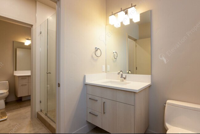 Building Photo - Exquisite Tetherow Living with Resort Memb...