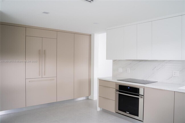 Building Photo - 10996 NW 58th Terrace