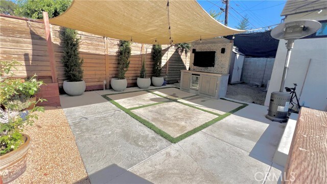 Building Photo - 5106 Crenshaw Blvd