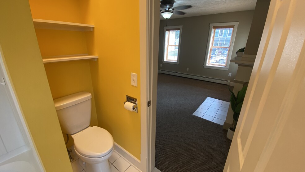 En Suite Bathroom - 154 Beach St