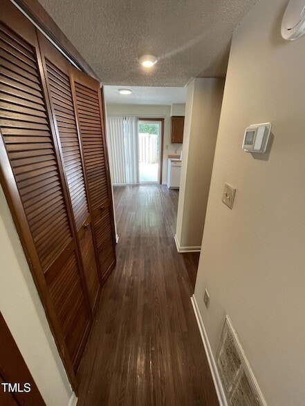 Building Photo - 5851 Shady Grove Cir