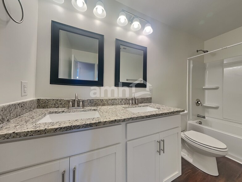 Building Photo - 4845 Billingsgate Ln