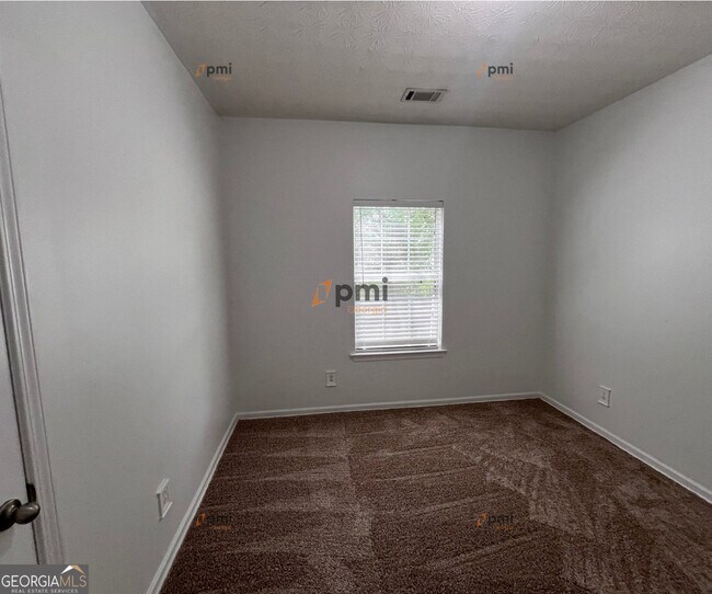 Building Photo - 224 Autumn Ridge Dr