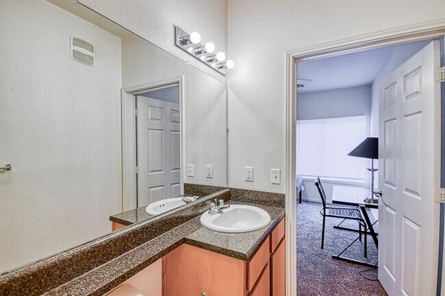 Building Photo - 2200 Classen Blvd