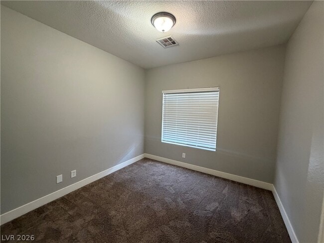 Building Photo - 1900 N Torrey Pines Dr