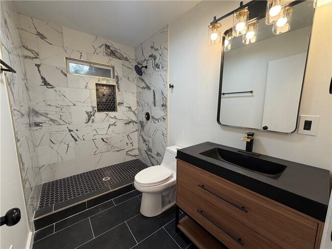 Building Photo - 1772 Martin Pl