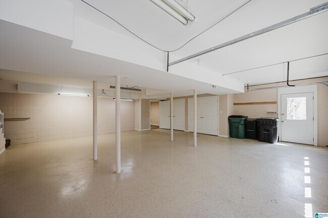 Building Photo - 1828 Jacobs Ln