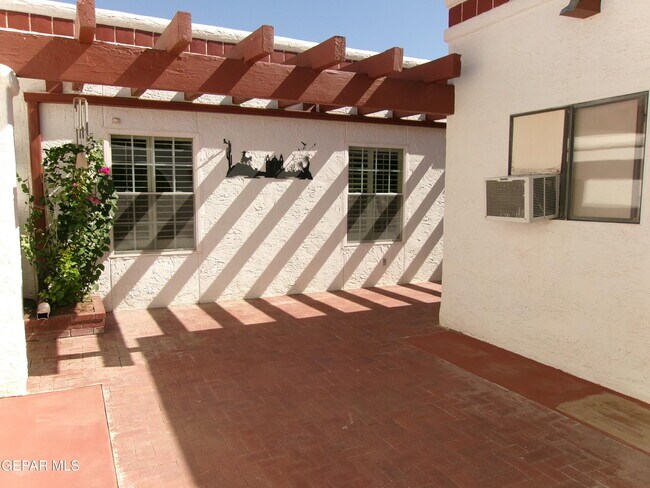 Building Photo - 246 Casas Bella Ln